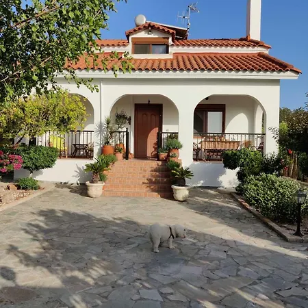 Nicolas Traditional House Villa *