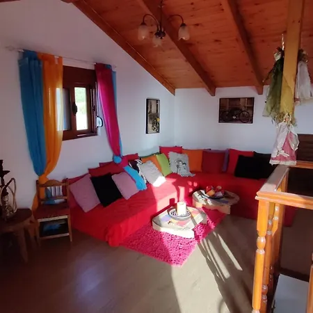 Nicolas Traditional House Istrios