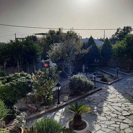 Nicolas Traditional House * Istrios