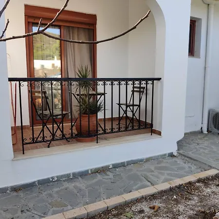 Nicolas Traditional House Villa Istrios