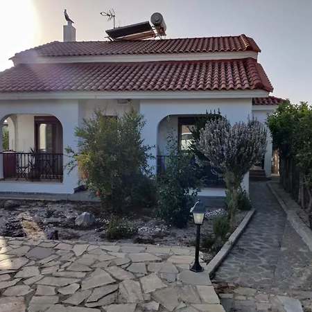 Nicolas Traditional House