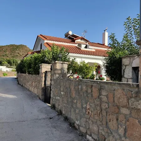 Villa Nicolas Traditional House